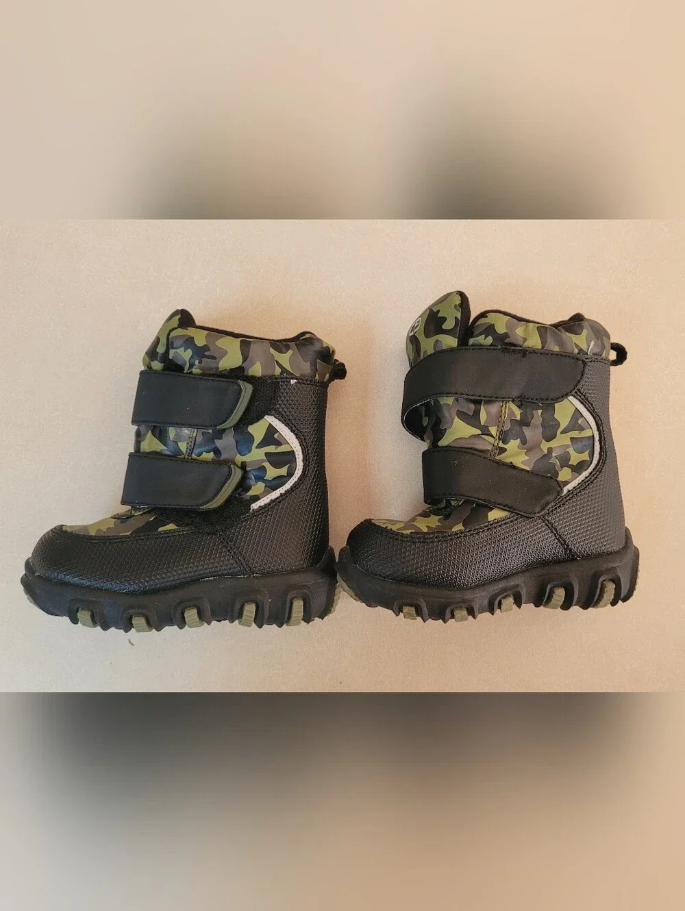 Kids Camo Winter Boots - Black & Green